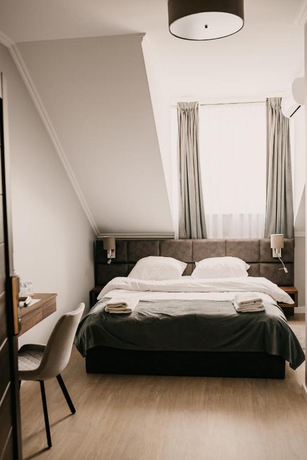 Hotel Millenium Góra Motyczna Exteriér fotografie
