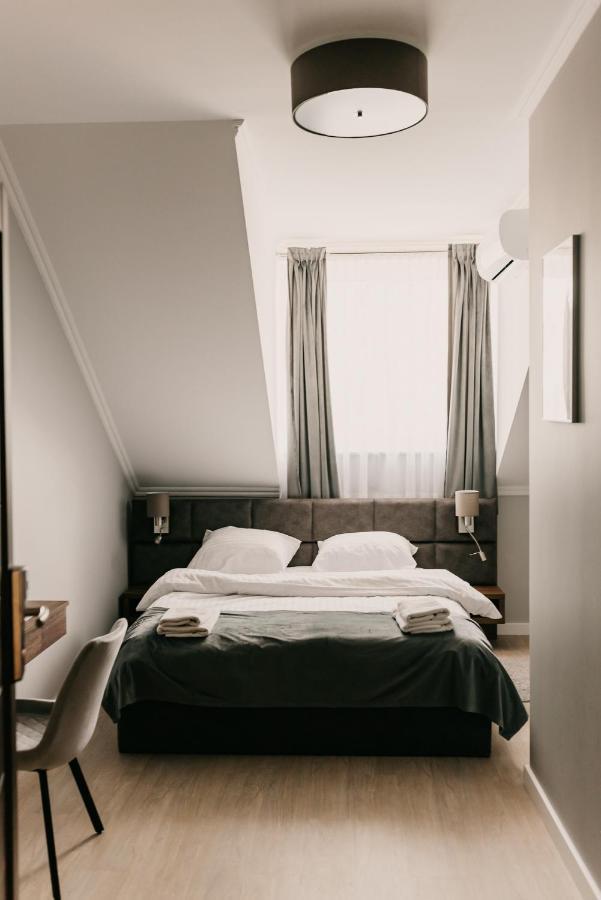 Hotel Millenium Góra Motyczna Exteriér fotografie