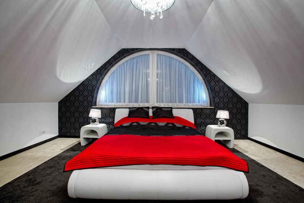 Hotel Millenium Góra Motyczna Pokoj fotografie